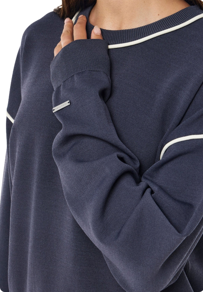 Retreat sweater